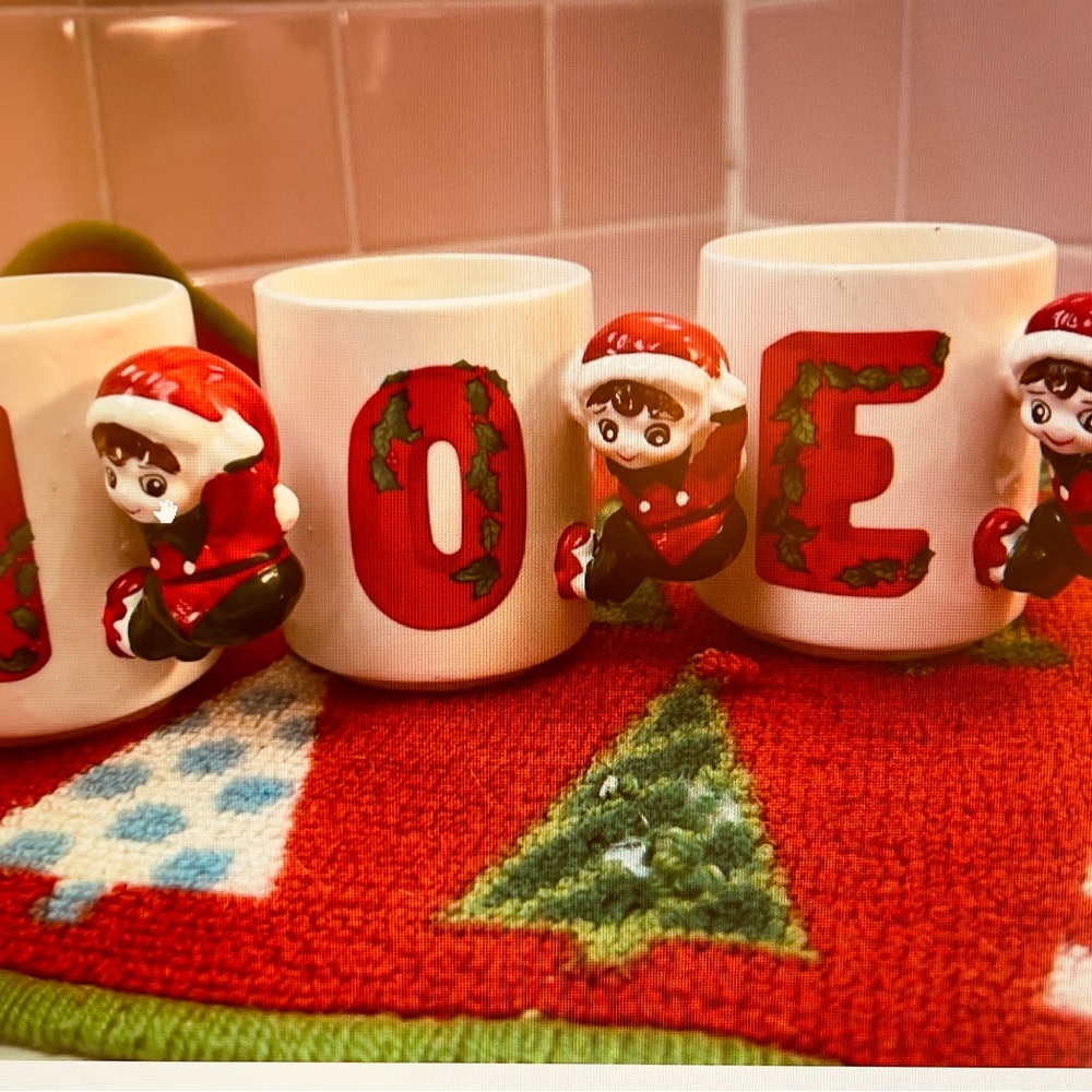 Vintage Festive NOEL Christmas Mugs with Santa Figures